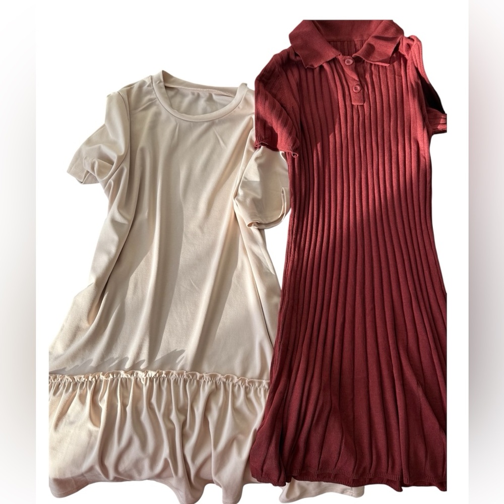 Bundle of 2 dresses, color cream and burgundy.